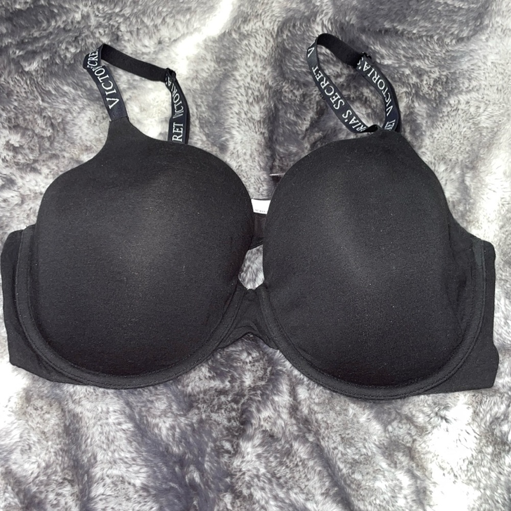 40D Victoria’s Secret t-shirt lightly lined full coverage